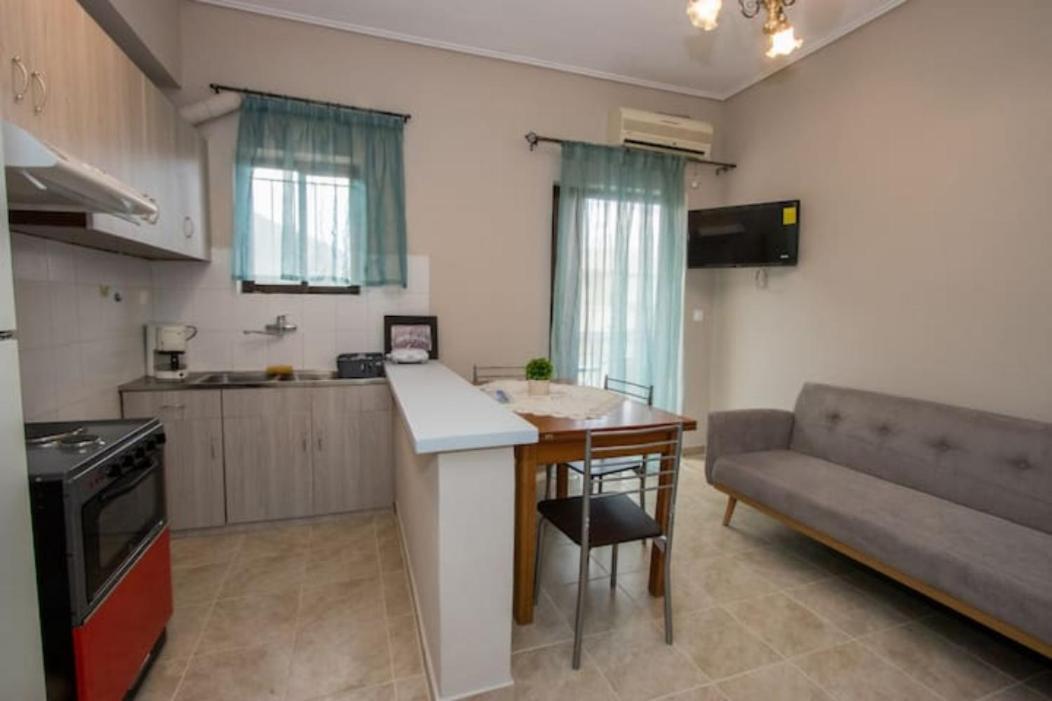 Vasileiou Apartments Kamena Vourla Buitenkant foto