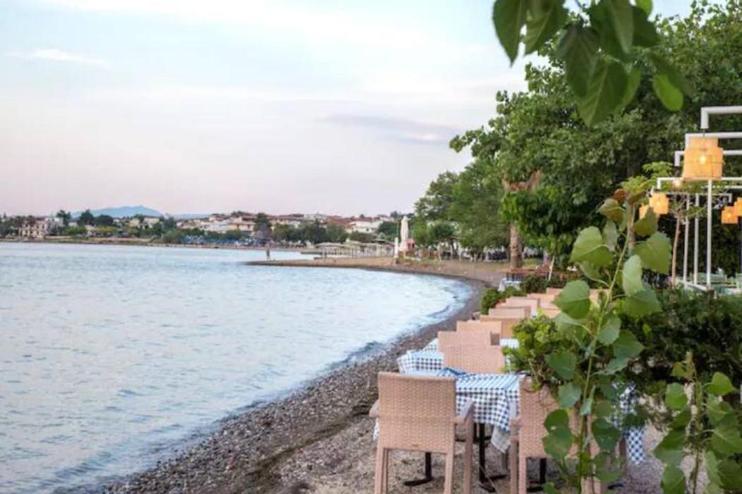 Vasileiou Apartments Kamena Vourla Buitenkant foto