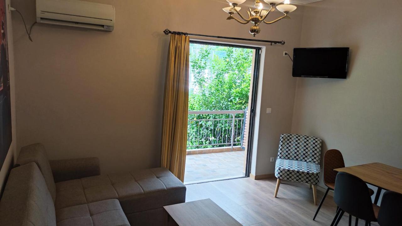 Vasileiou Apartments Kamena Vourla Buitenkant foto